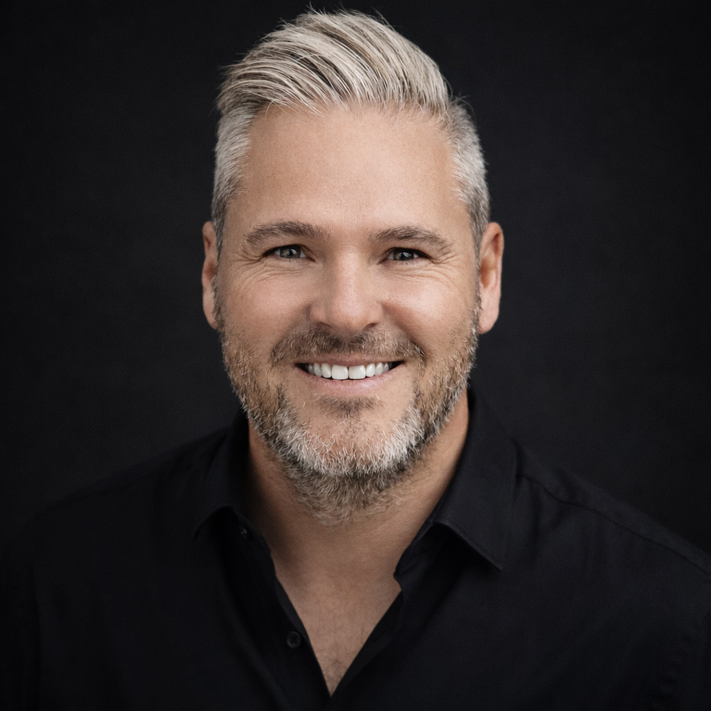 Darren C Davis, author of The Eleventh Hour